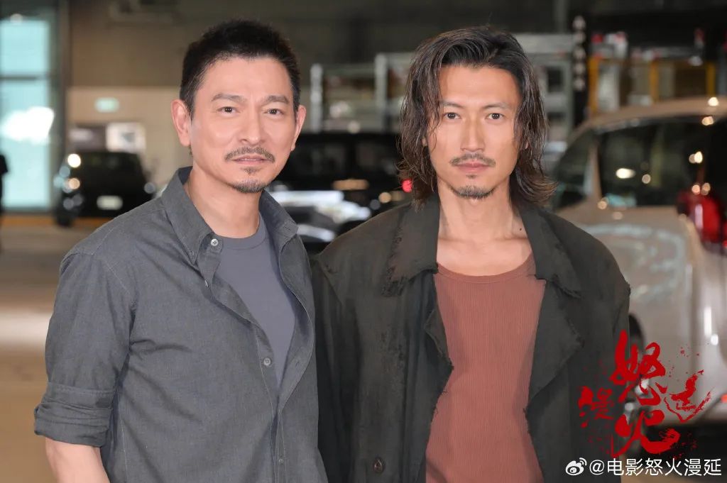 洪金宝谈动作演员_洪金宝打斗场面_洪金宝的经典动作场面分析