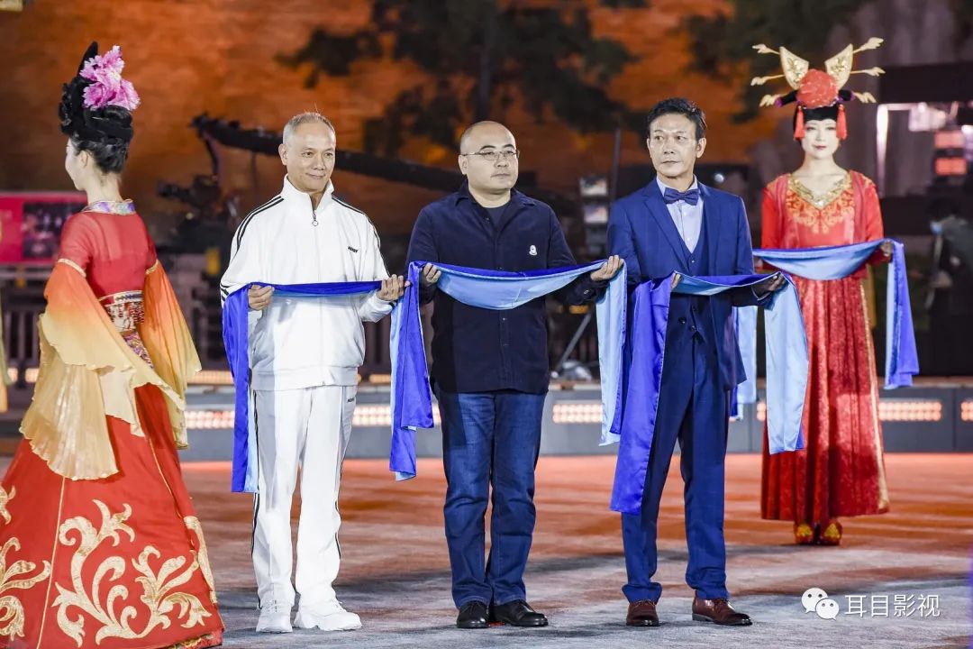 元彪精彩的武打片段_武术指导元斌_元彪的武术训练与日常生活