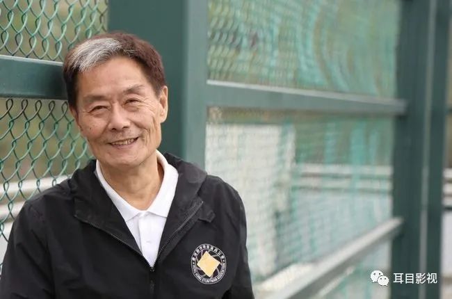 元彪精彩的武打片段_武术指导元斌_元彪的武术训练与日常生活