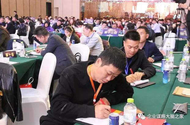 兰博基尼的车企文化与员工价值观_兰博基尼员工开什么车_兰博基尼企业文化简短