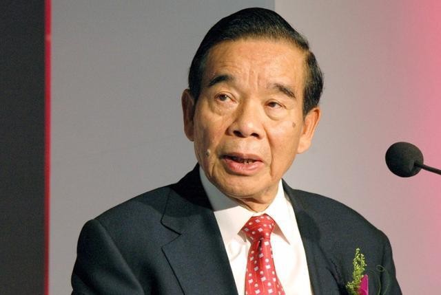 李嘉诚的商业机遇与挑战_李嘉诚的创业机会是什么_李嘉诚成功的机遇