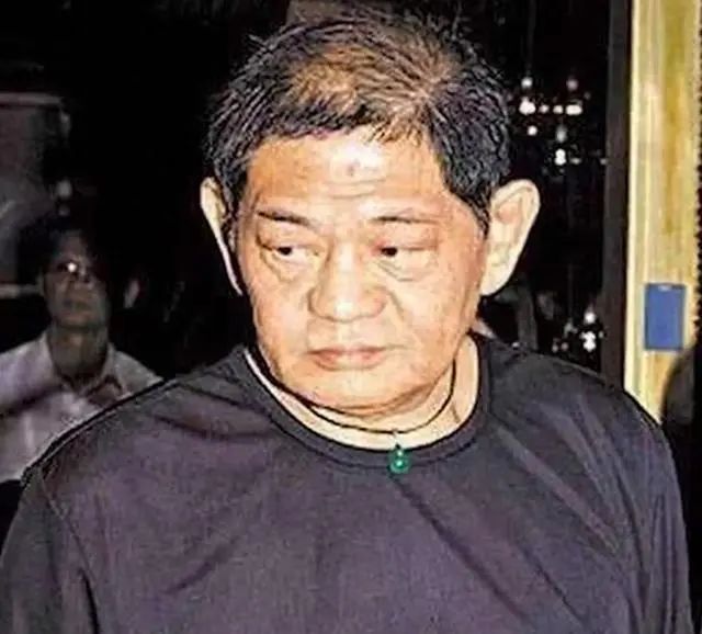 黄任中的风流一生：从台湾省白马王子到巨额债务的传奇故事