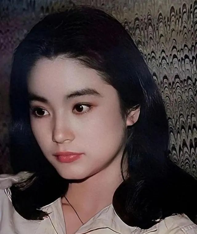 高峰低谷电的时间段_用电高峰低谷时间_林青霞的职业生涯高峰与低谷