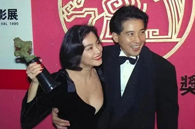 高峰低谷电的时间段_用电高峰低谷时间_林青霞的职业生涯高峰与低谷