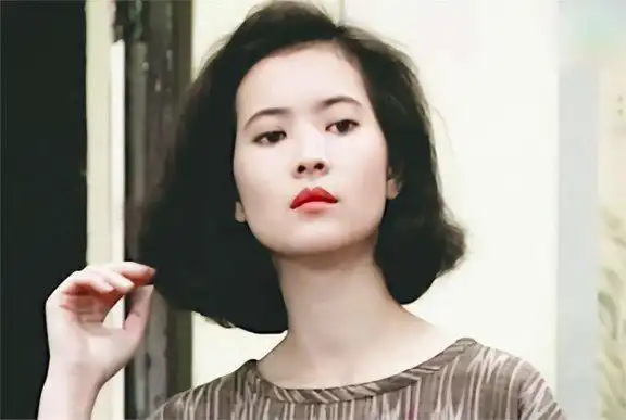 蓝洁瑛的隐秘生活与内心挣扎_蓝洁瑛的隐秘生活与内心挣扎_蓝洁瑛的隐秘生活与内心挣扎