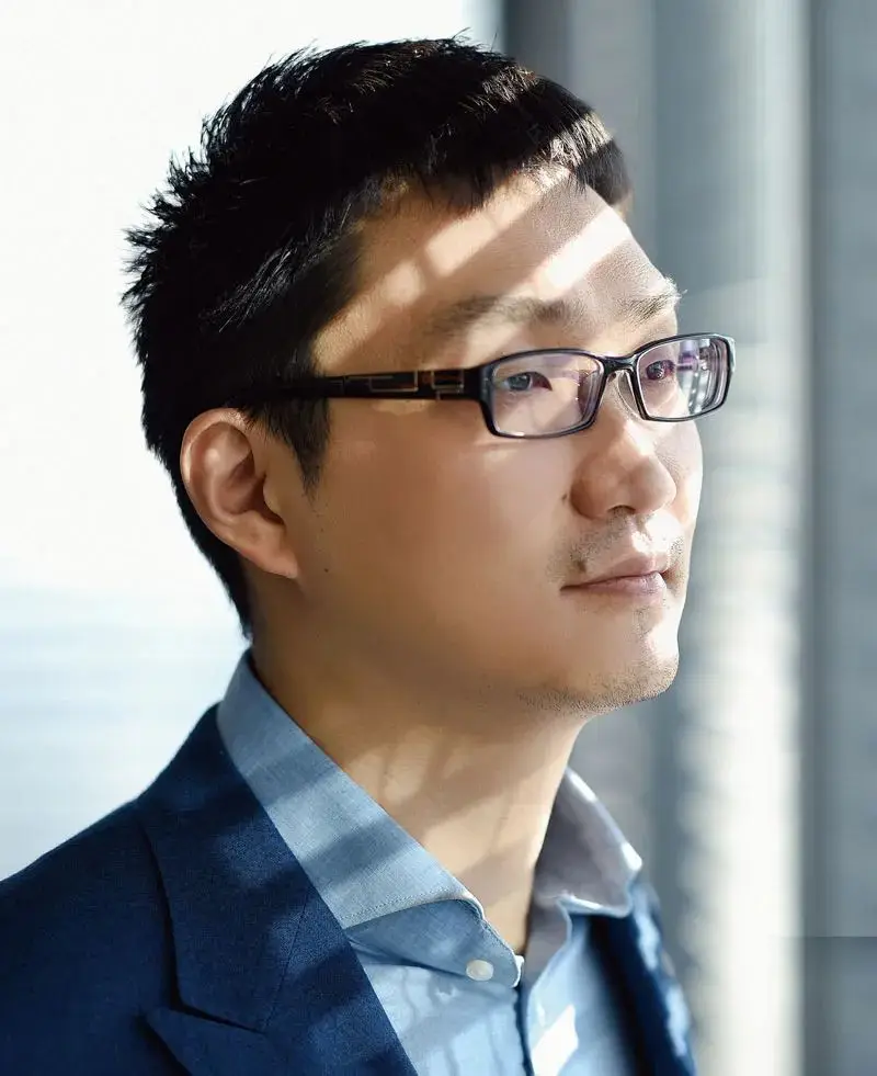 黄峥卸任拼多多后重新寻梦：从浙大学霸到新电商领军人物的旅程