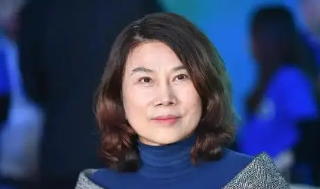 格力公司董明珠_董明珠担任格力电器总经理时长_董明珠被停职审查为格力电器带来的机遇与挑战分析