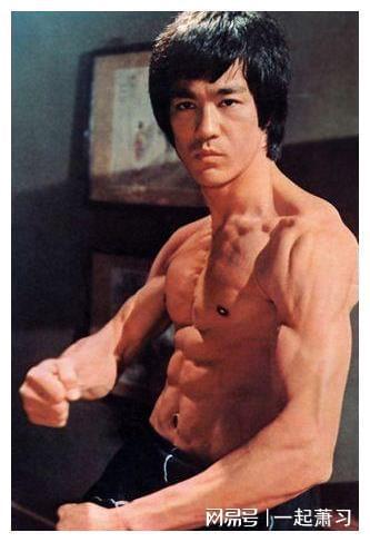 吴樾的多重身份：演员与武术师_吴樾武术表演视频_武术男演员吴樾