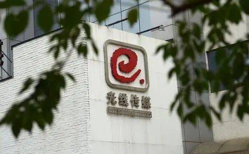 利智喜剧电影_利智的影视作品中的友情主题_利智情感