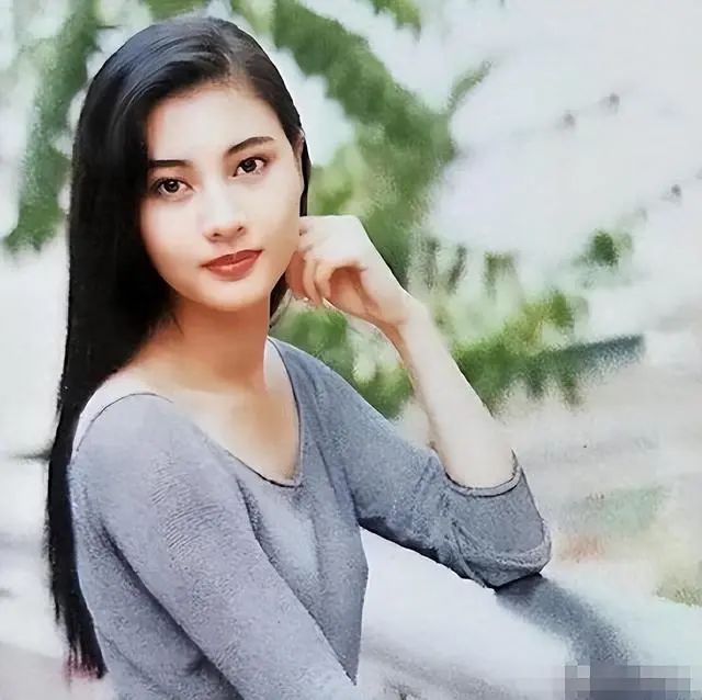 林青霞的职业生涯高峰与低谷_高峰低谷电的时间段_用电高峰低谷时间