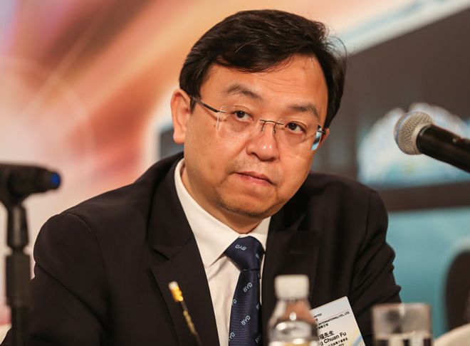 从基层到上市：钟睒睒的商业传奇_从基层到上市：钟睒睒的商业传奇_从基层到上市：钟睒睒的商业传奇