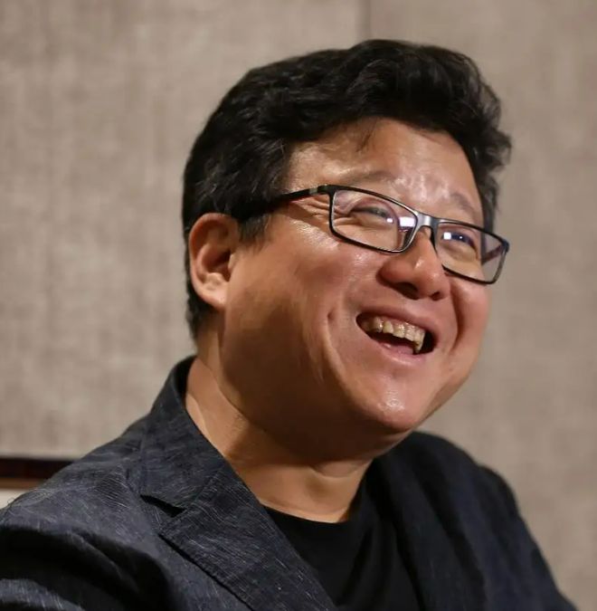 从基层到上市：钟睒睒的商业传奇_从基层到上市：钟睒睒的商业传奇_从基层到上市：钟睒睒的商业传奇