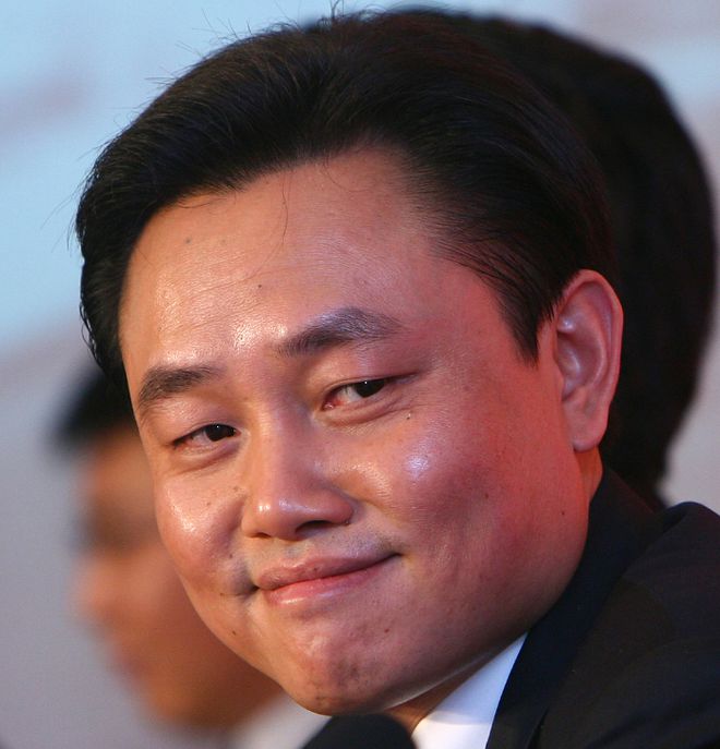 从基层到上市：钟睒睒的商业传奇_从基层到上市：钟睒睒的商业传奇_从基层到上市：钟睒睒的商业传奇
