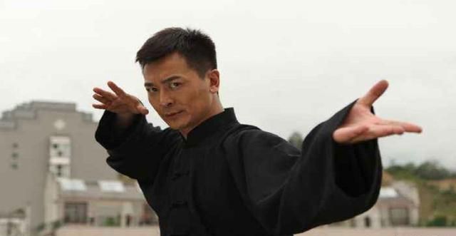 吴京武术套路视频_吴京：新时代的武术与动作电影明星_吴京武术队电影