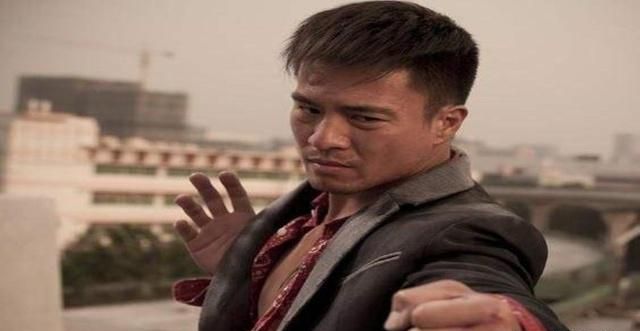 吴京武术套路视频_吴京：新时代的武术与动作电影明星_吴京武术队电影