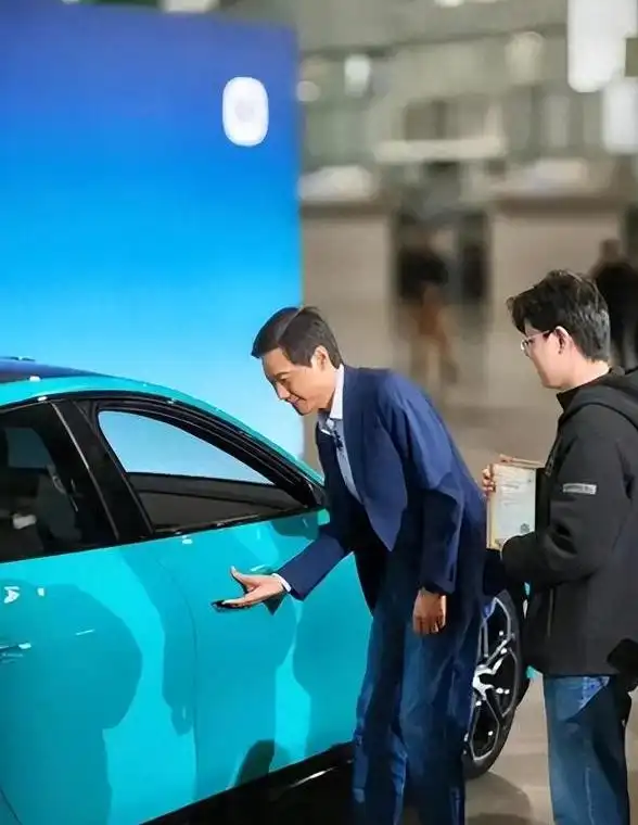 雷军的朴素做派与小米企业文化：科技巨头的朴实品质与品牌理念