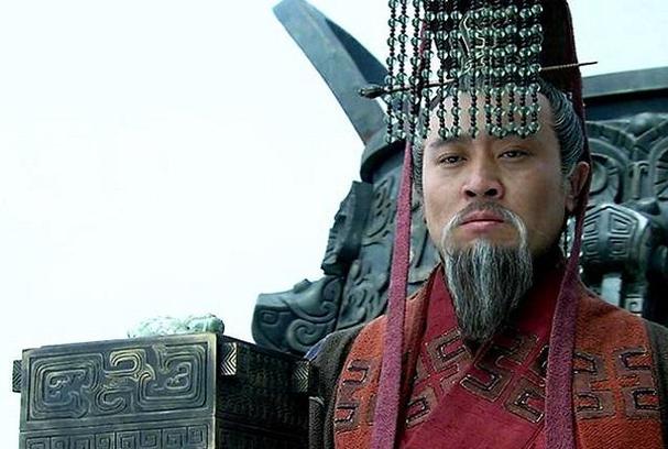 忠诚刘备信任关张的人是谁_忠诚刘备信任关张的事例_刘备的忠诚与对张、关的信任